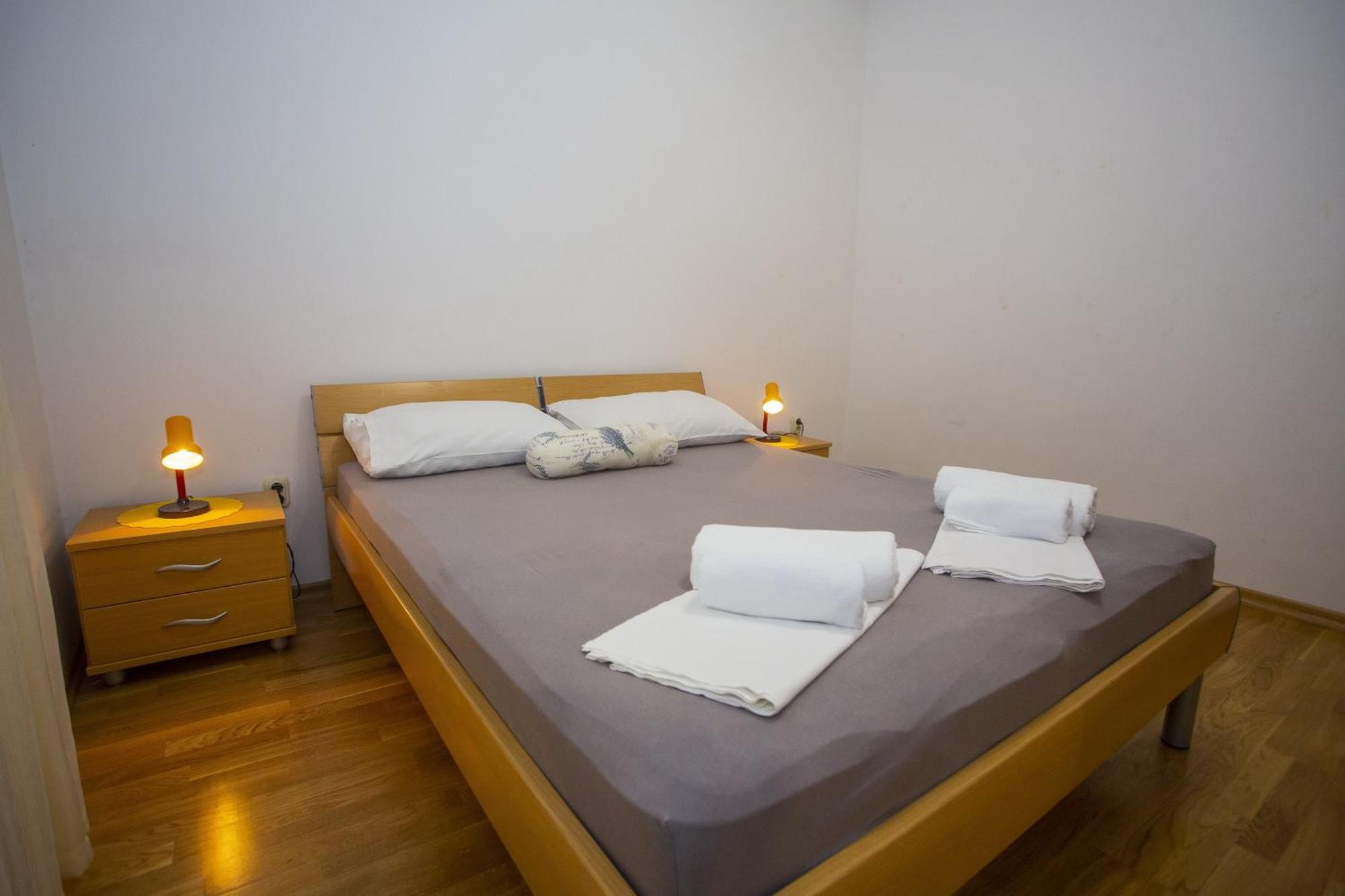 Apartments With A Parking Space Podgora, Makarska - 12816 Room photo